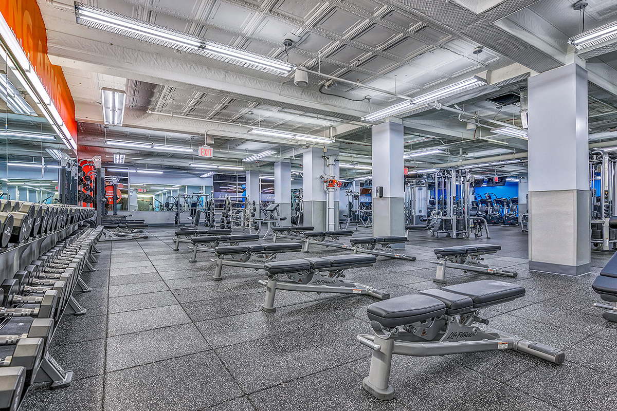 Strength machines on the training floor at Blink Fitness Perth Amboy, NJ
