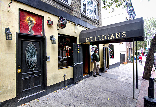 Mulligans pub in Hoboken, NJ - photography by Inside Business NYC